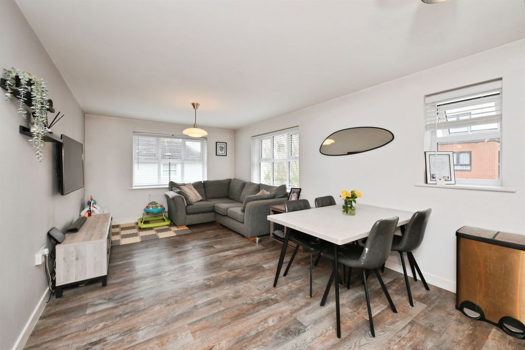 Property photo 2 of 15