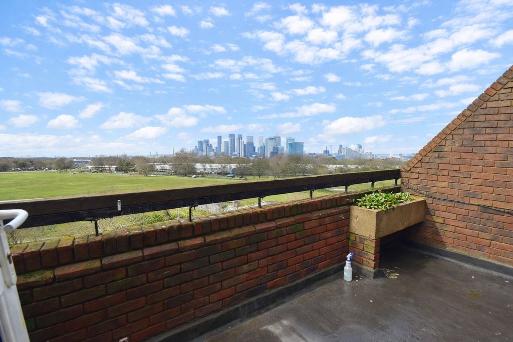 Property photo 2 of 13 Picture No. 15