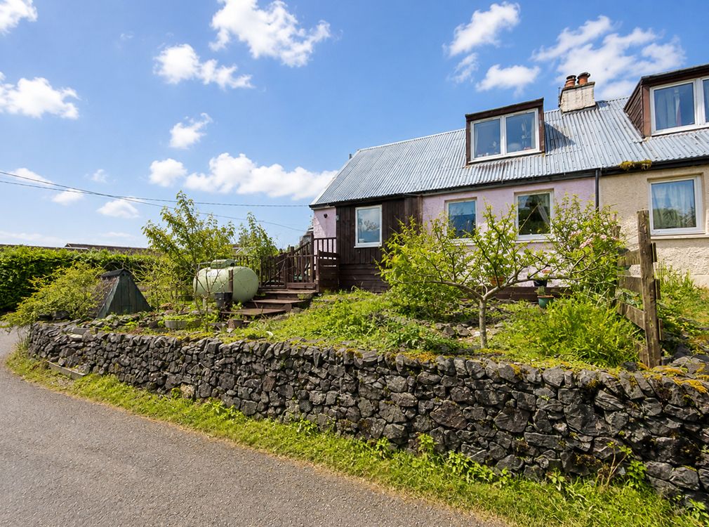 Property photo 2 of 50