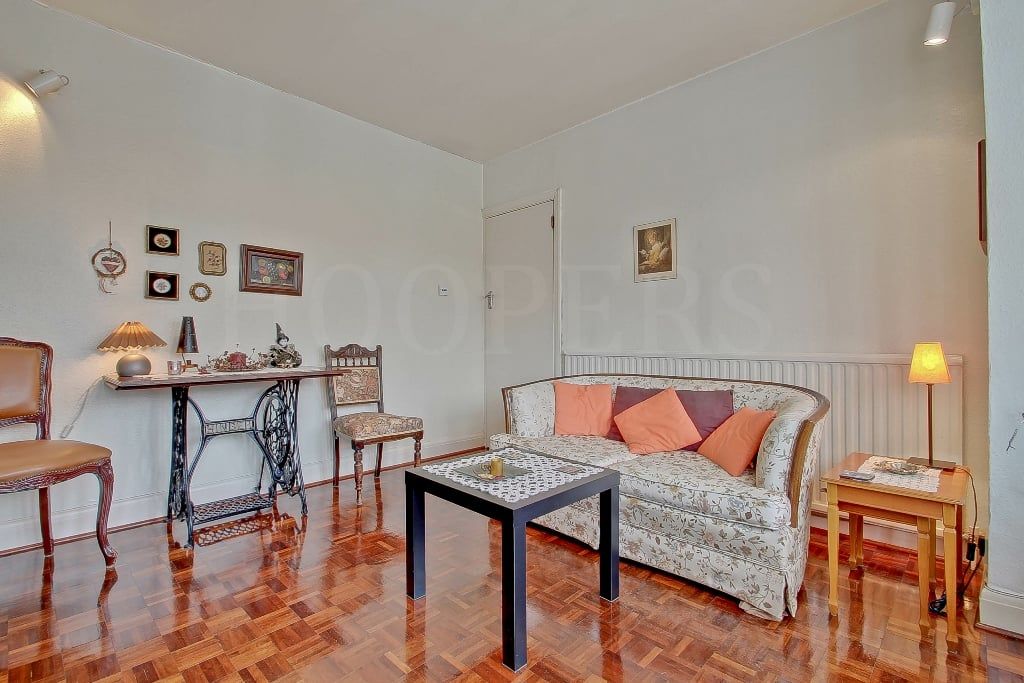 Property photo 2 of 12
