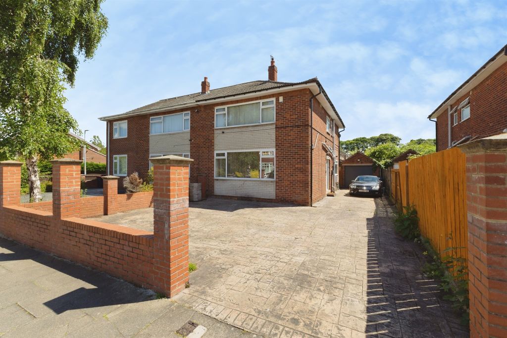 Property photo 1 of 17