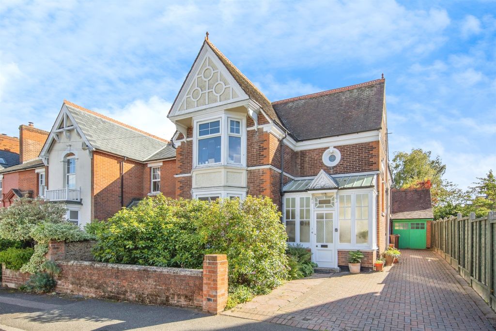 Property photo 1 of 22