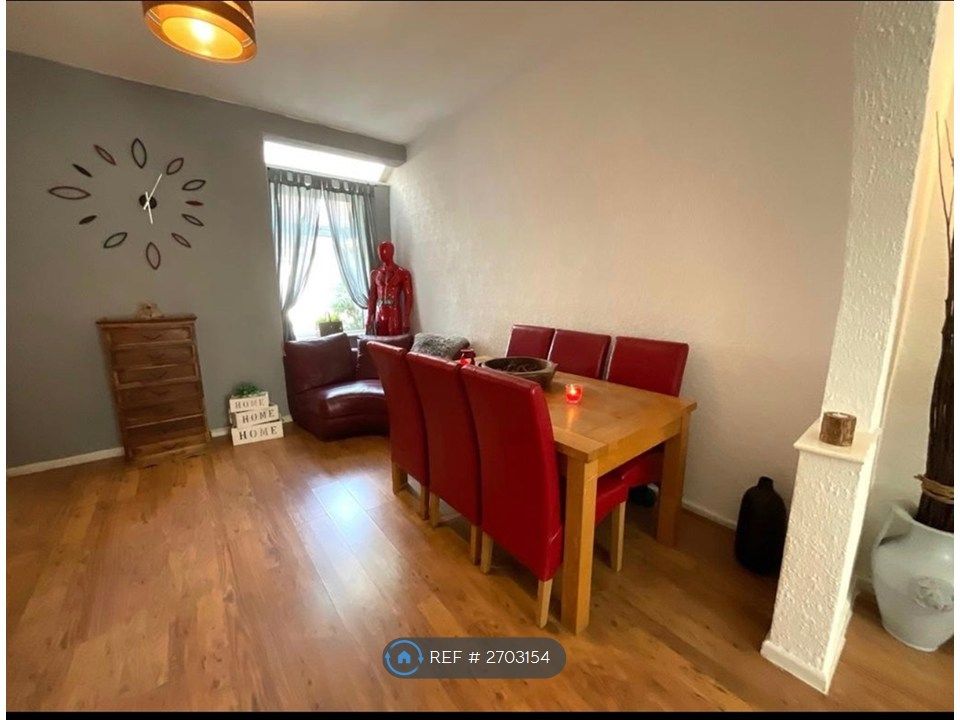 Property photo 3 of 8 Dining Room