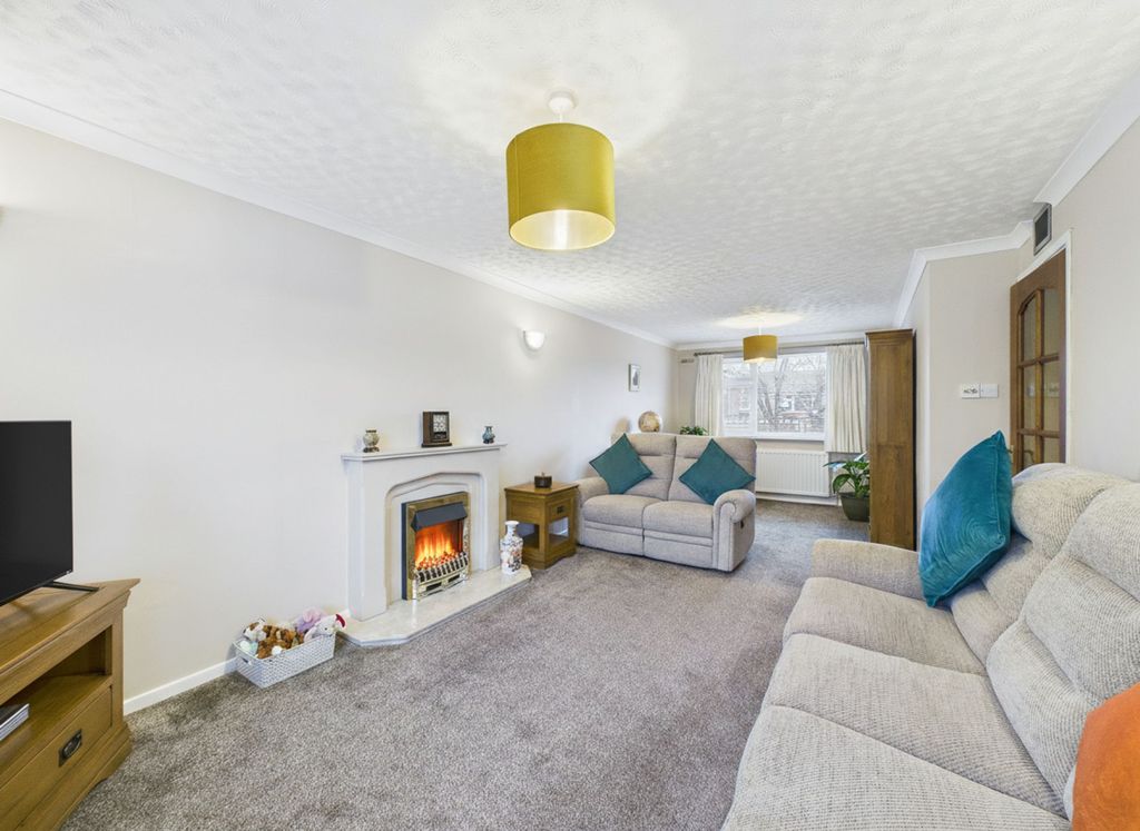 Property photo 2 of 19 Lounge/Dining Room