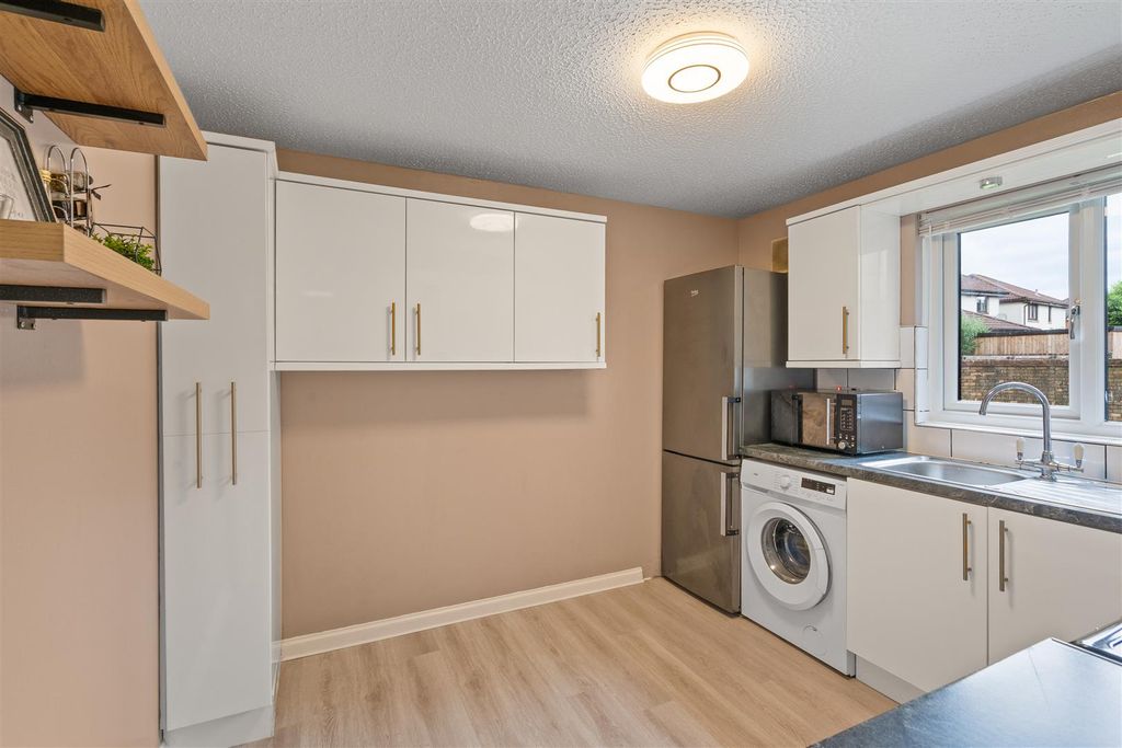 Property photo 3 of 23 6.Jpg