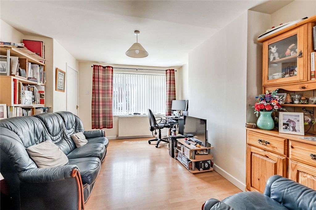 Property photo 2 of 15 Picture No. 14