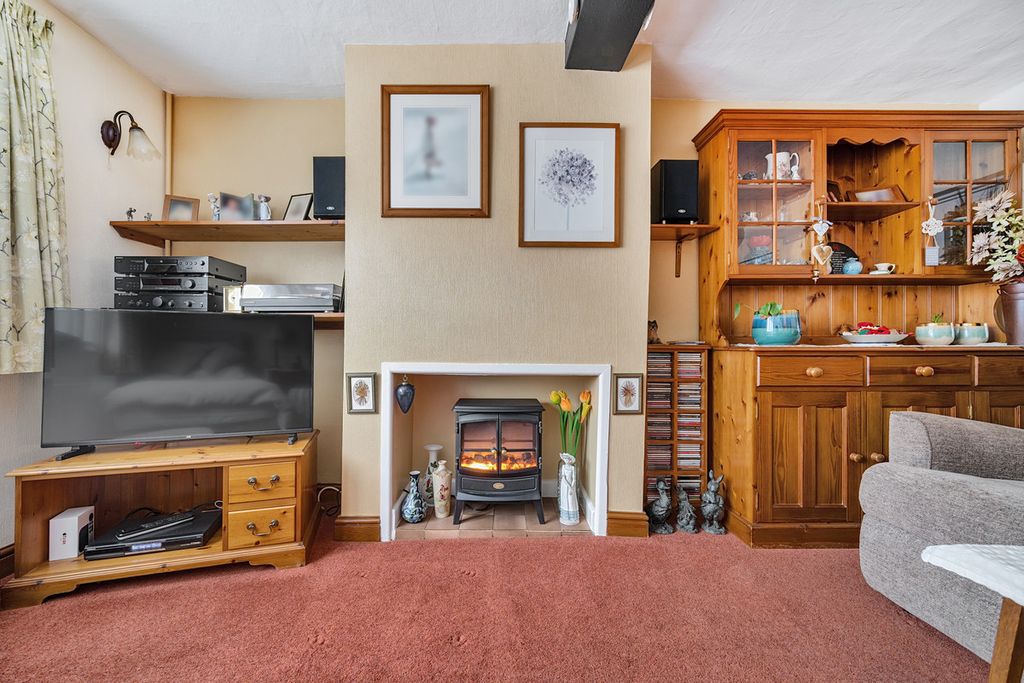 Property photo 3 of 15