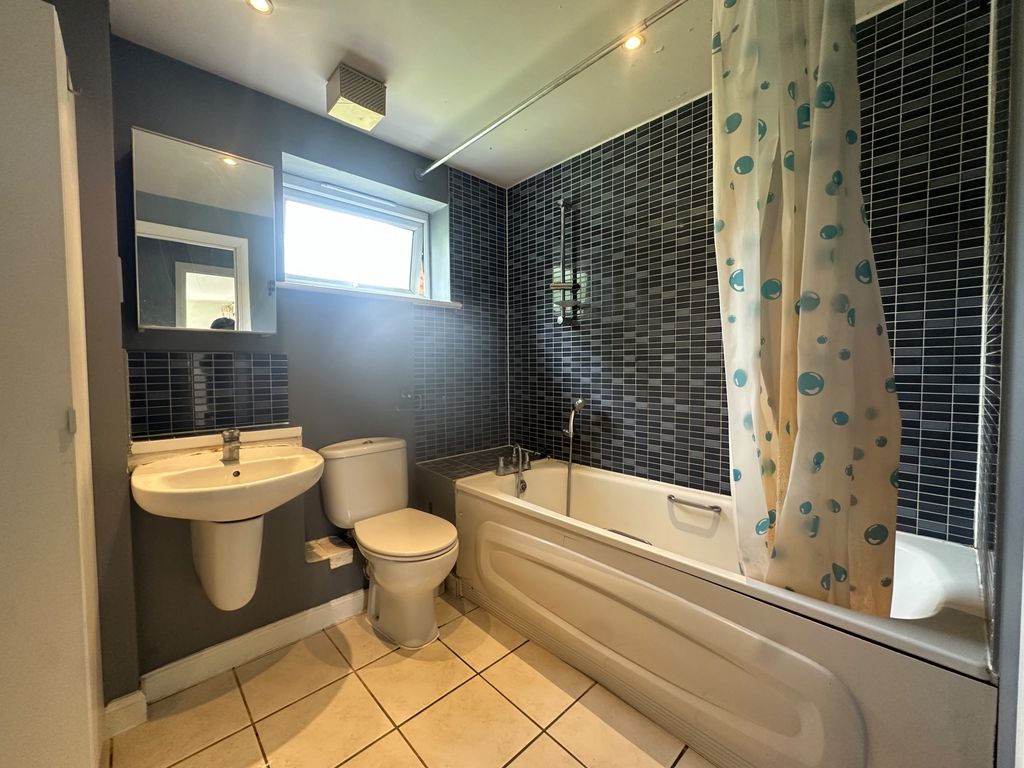 Property photo 2 of 8 Gallery