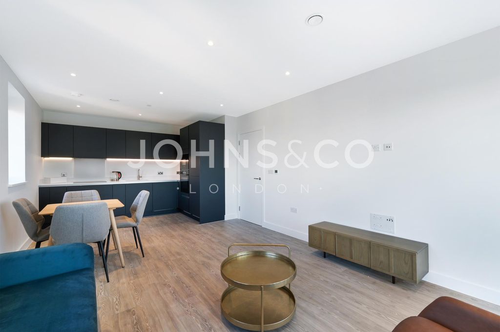 Property photo 3 of 9