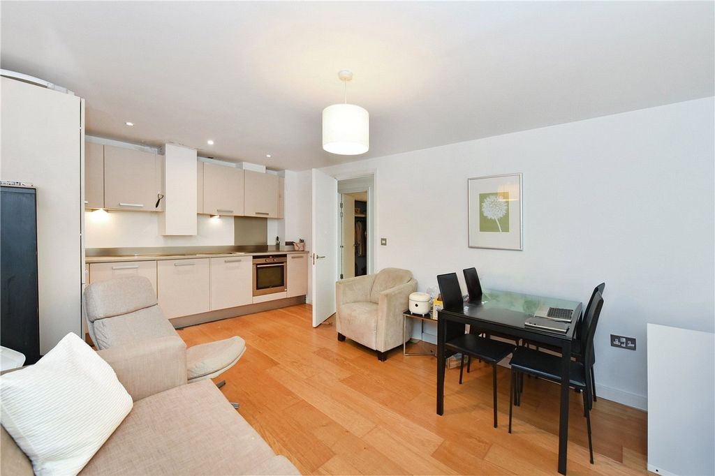 Property photo 2 of 14 Picture No. 29