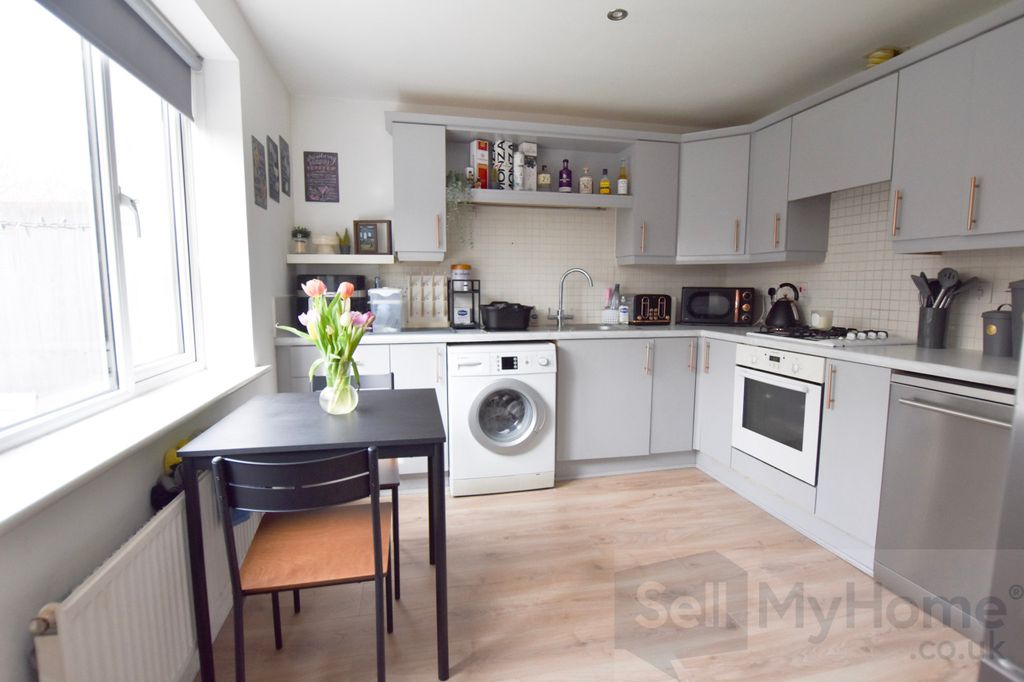 Property photo 2 of 15 Dsc_0016 (1)