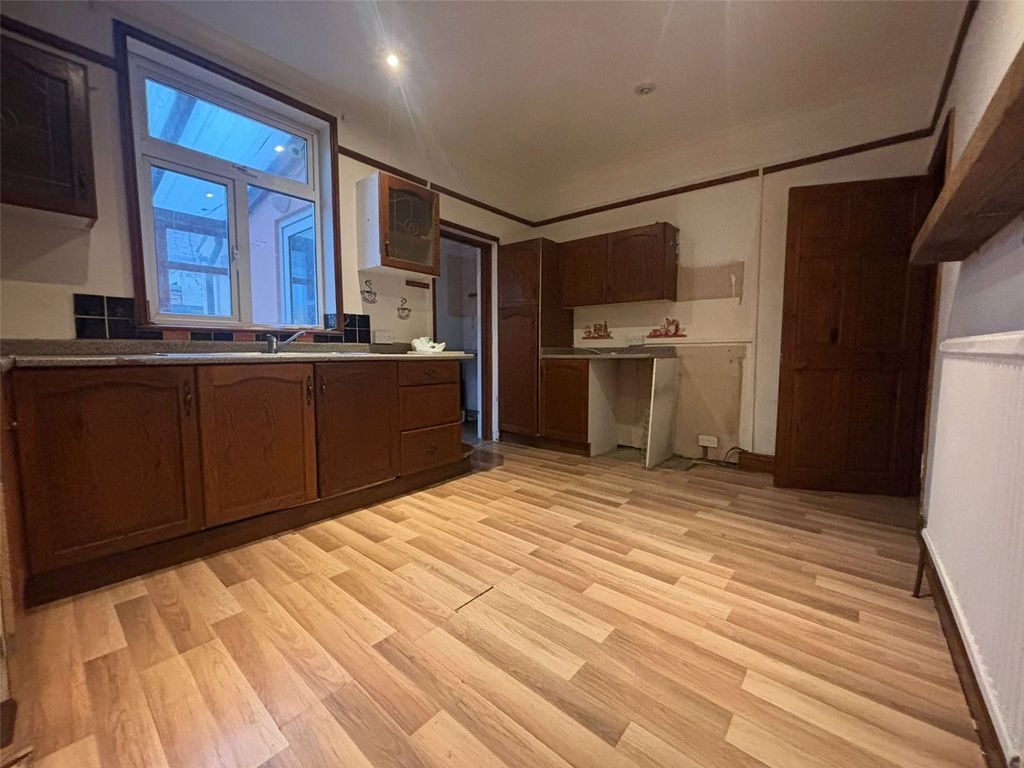 Property photo 2 of 13 Picture No. 05