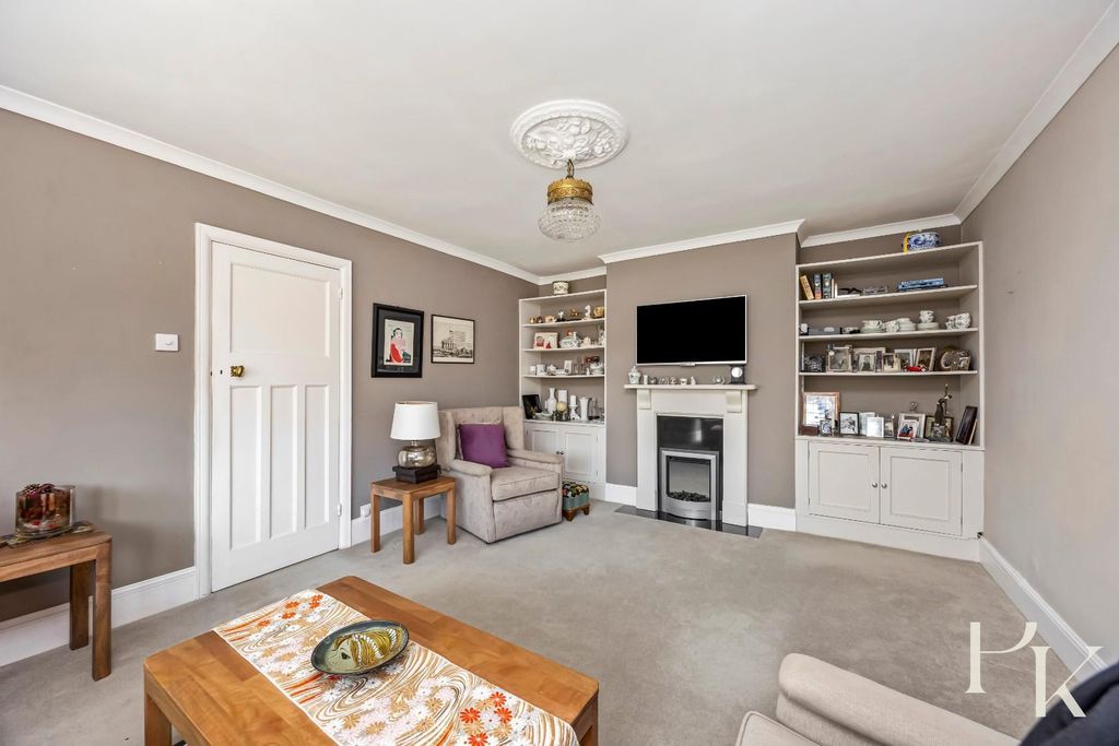 Property photo 3 of 17