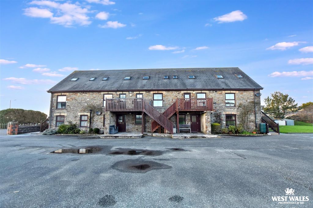 Property photo 1 of 23 19 (45).Jpg