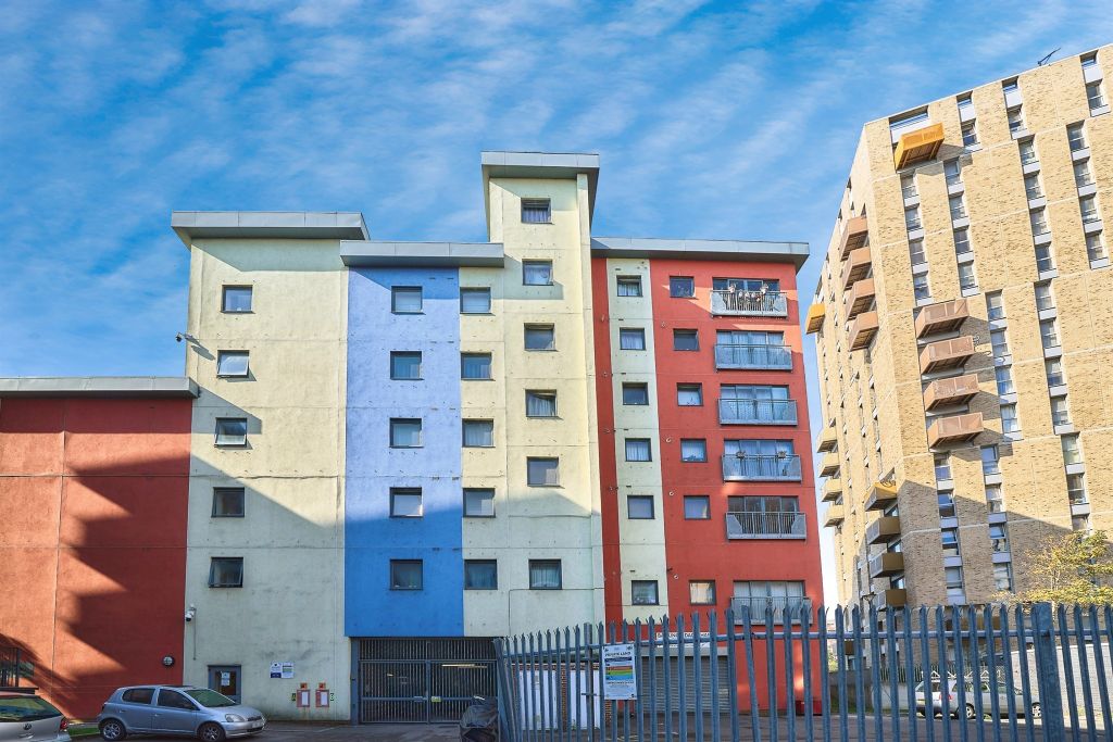 Property photo 1 of 18