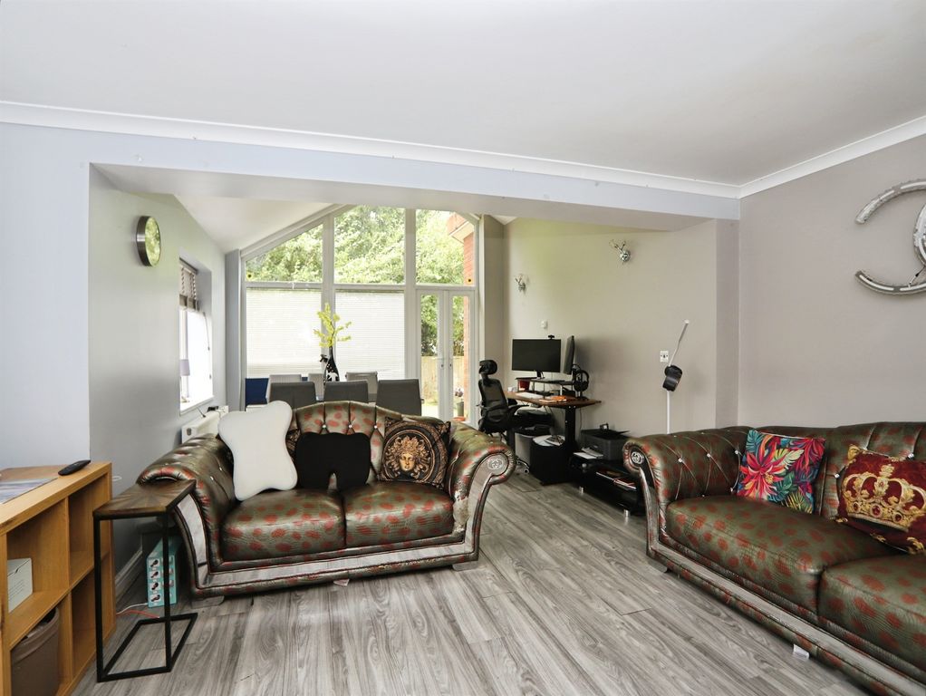 Property photo 2 of 23