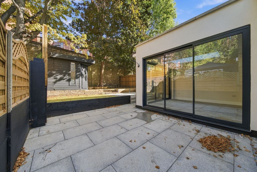 Property photo 1 of 16 Photo 16