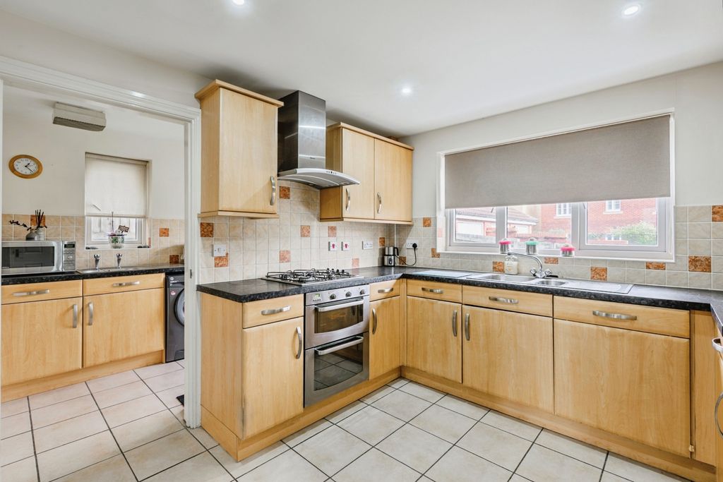 Property photo 3 of 20 Pbox-Img.Jpg