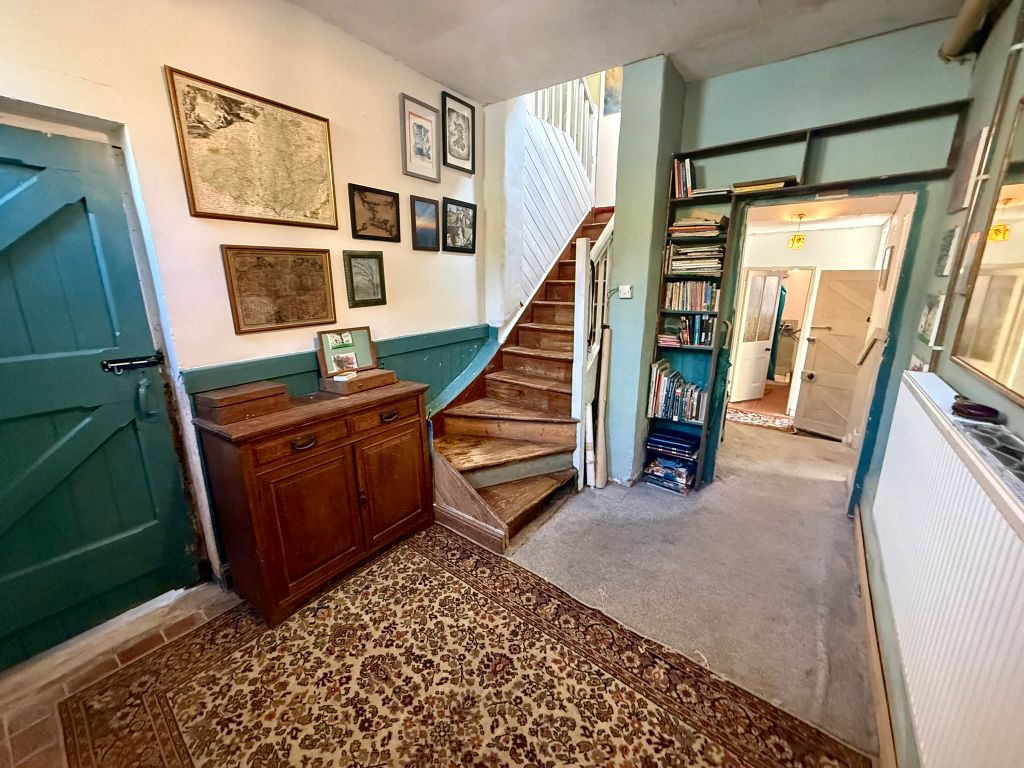 Property photo 2 of 24