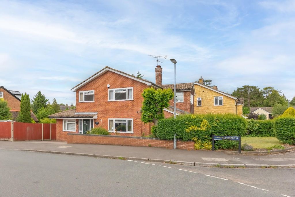 Property photo 1 of 18