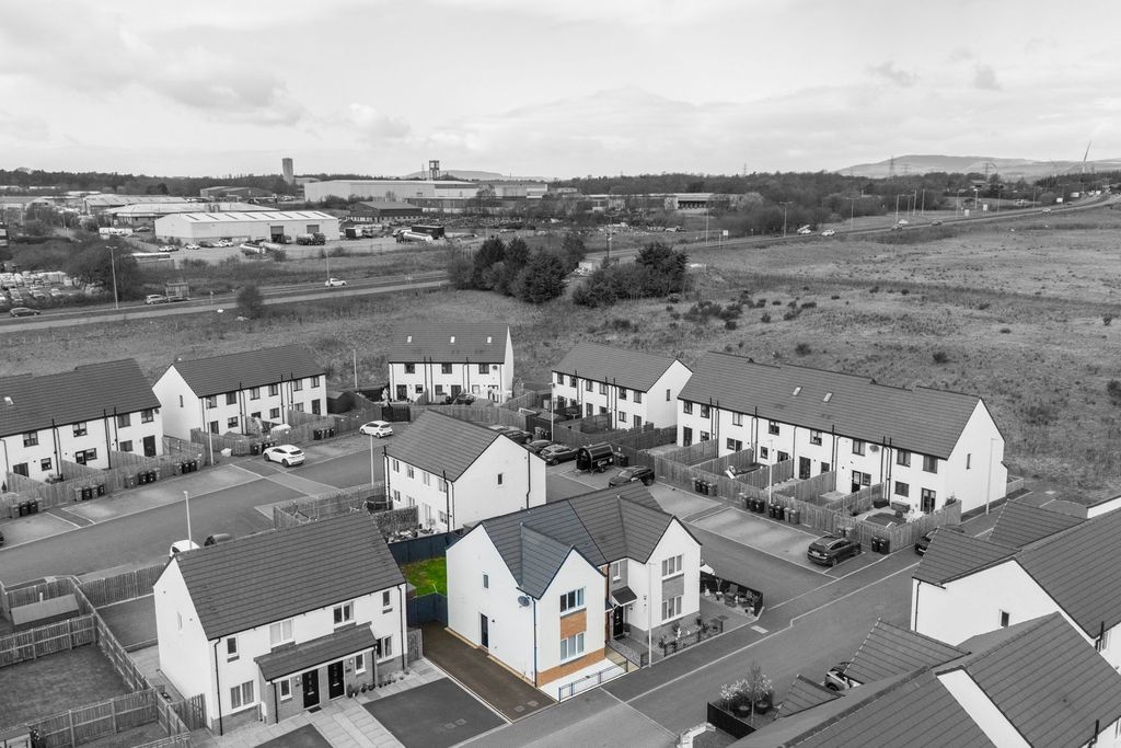 Property photo 2 of 30