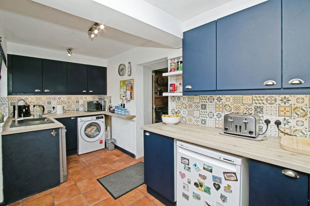 Property photo 3 of 16 Photo