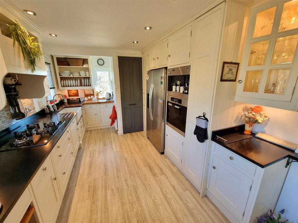Property photo 2 of 25 Kitchen Area.Jpg