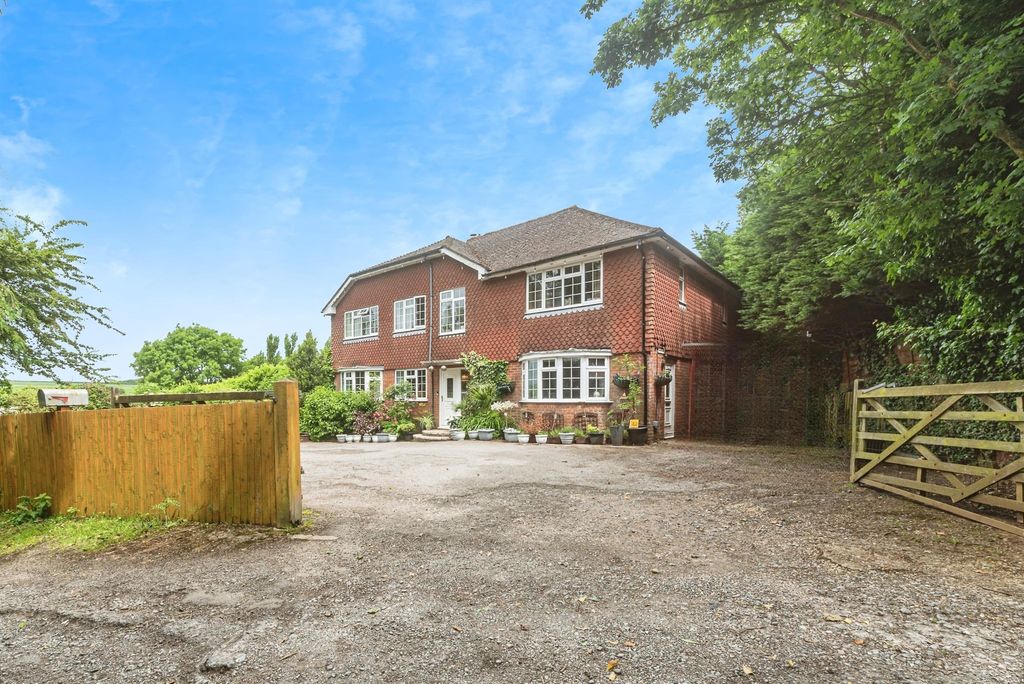 Property photo 1 of 21