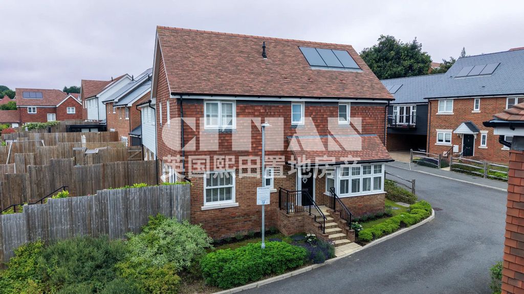 Property photo 1 of 32