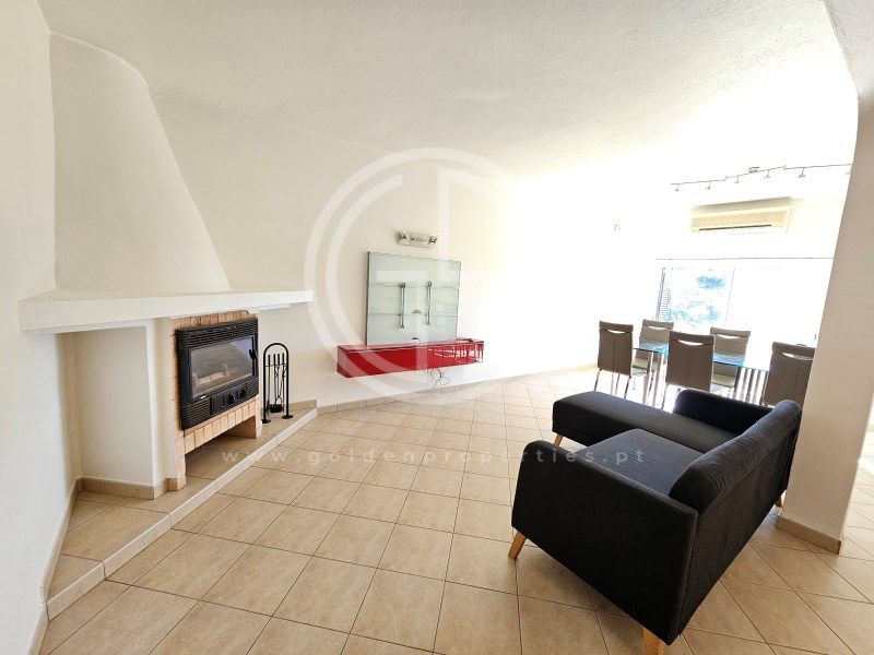 Property photo 1 of 30