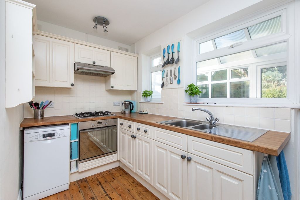 Property photo 3 of 22 5011645