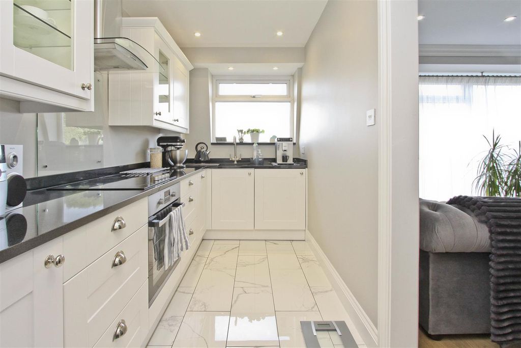 Property photo 2 of 12 Kitchen.Jpg