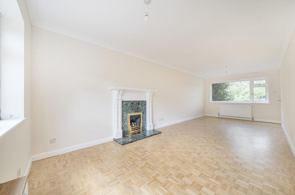 Property photo 2 of 19 1345414-11-68Adb1427Ede4.Jpg