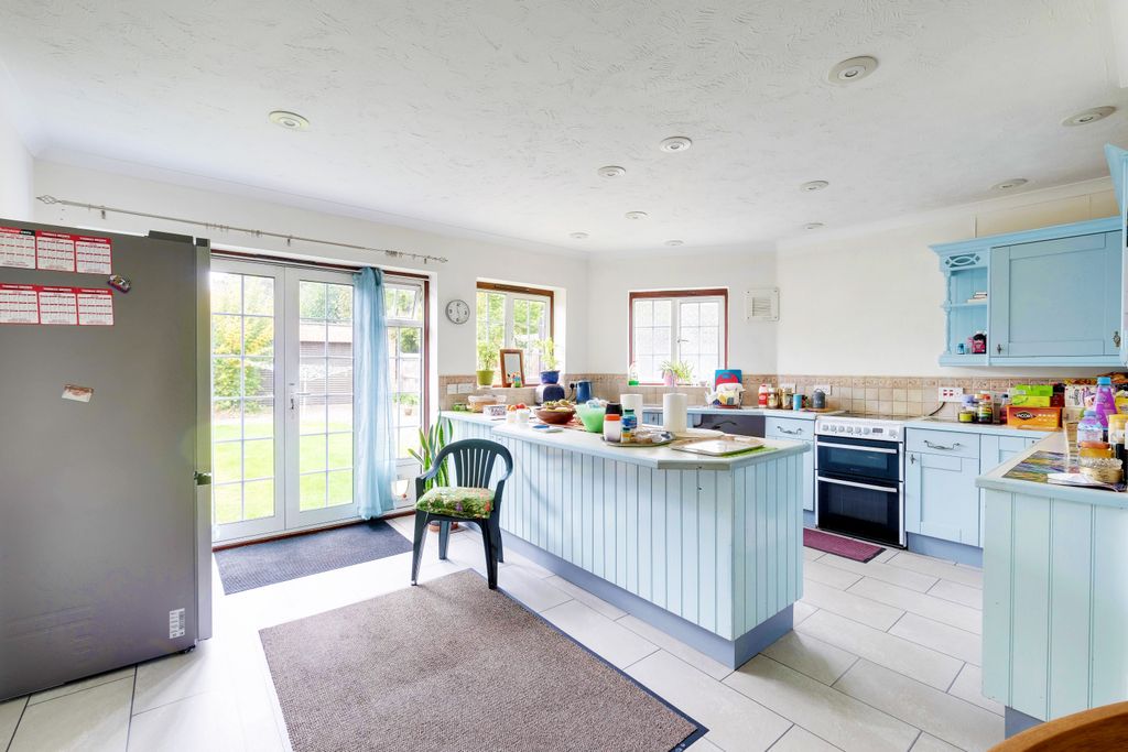 Property photo 3 of 15