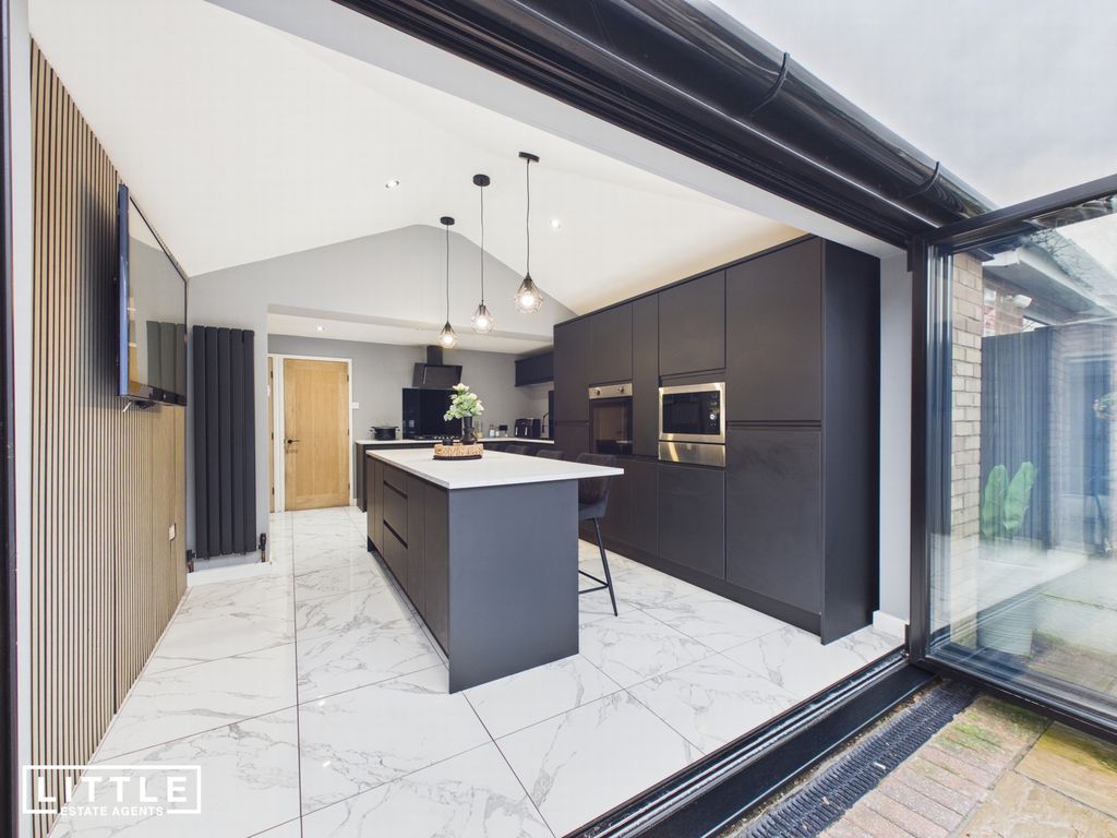 Property photo 2 of 24 Photo 10