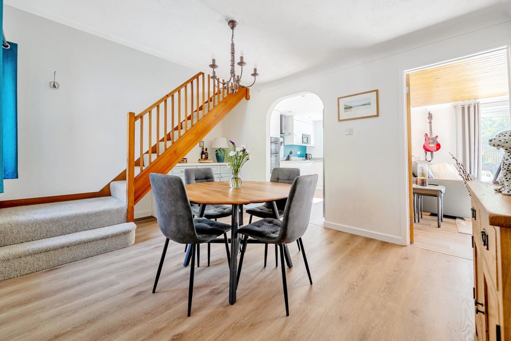 Property photo 2 of 21 1515678-12-6Aa031...