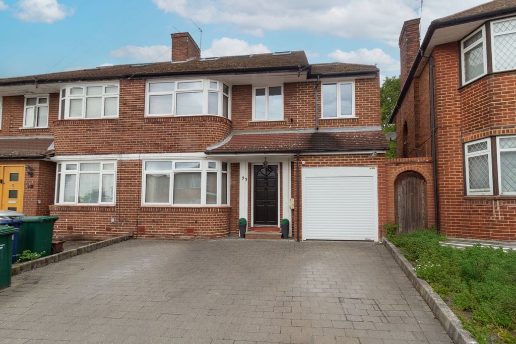 Property photo 1 of 17