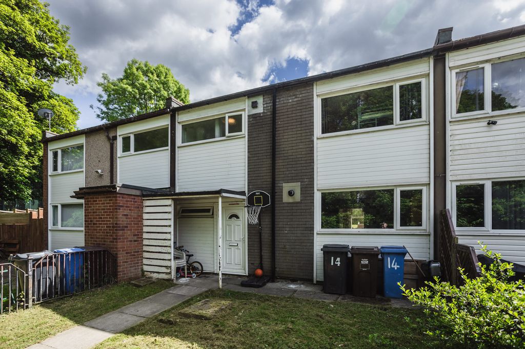 Property photo 1 of 30