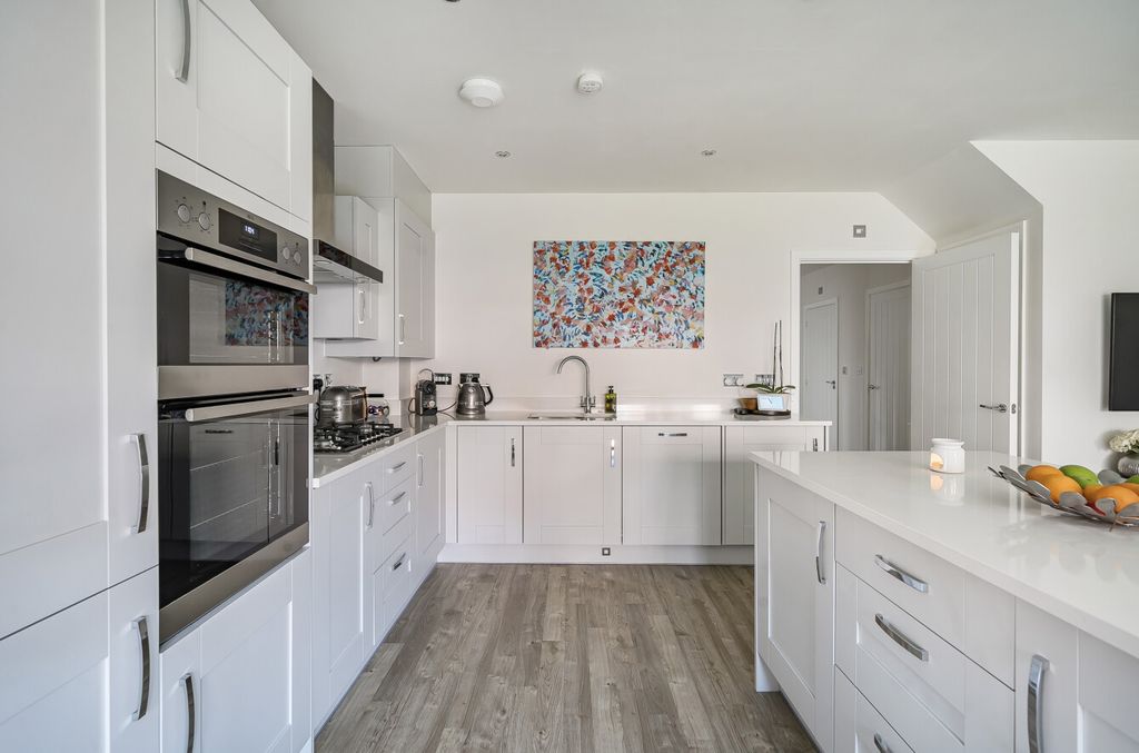 Property photo 2 of 25 1409451-22-698c75...