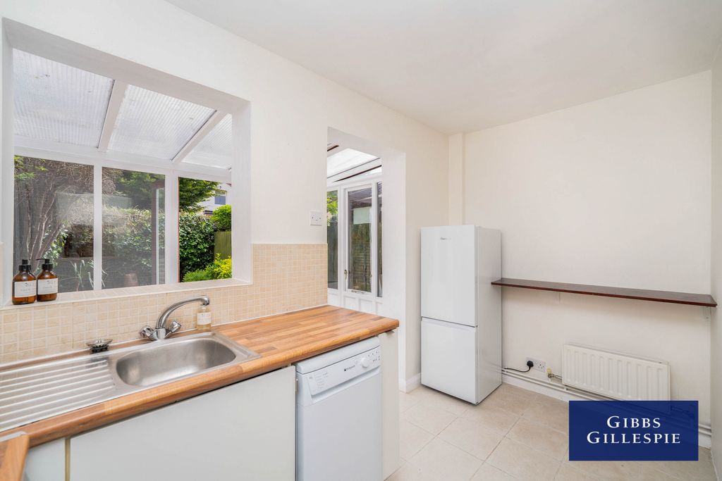 Property photo 3 of 14 3