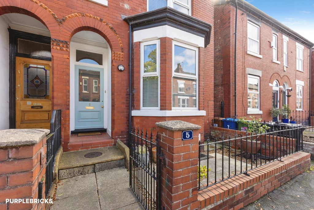 Property photo 1 of 27