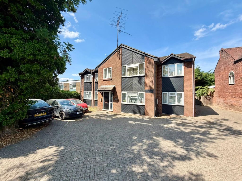 Property photo 1 of 10 Beechwood Court