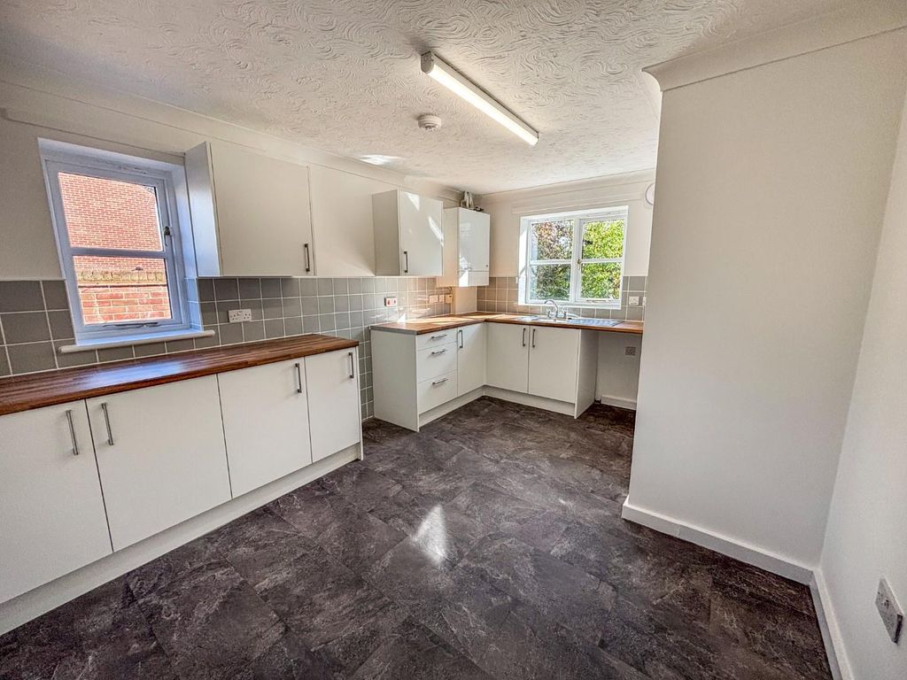 Property photo 3 of 12 Tlc_329d9859-B119-4696-8E7E-732F3E1F9641_6d5Da76.J
