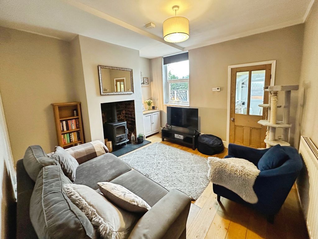 Property photo 2 of 11 Lounge