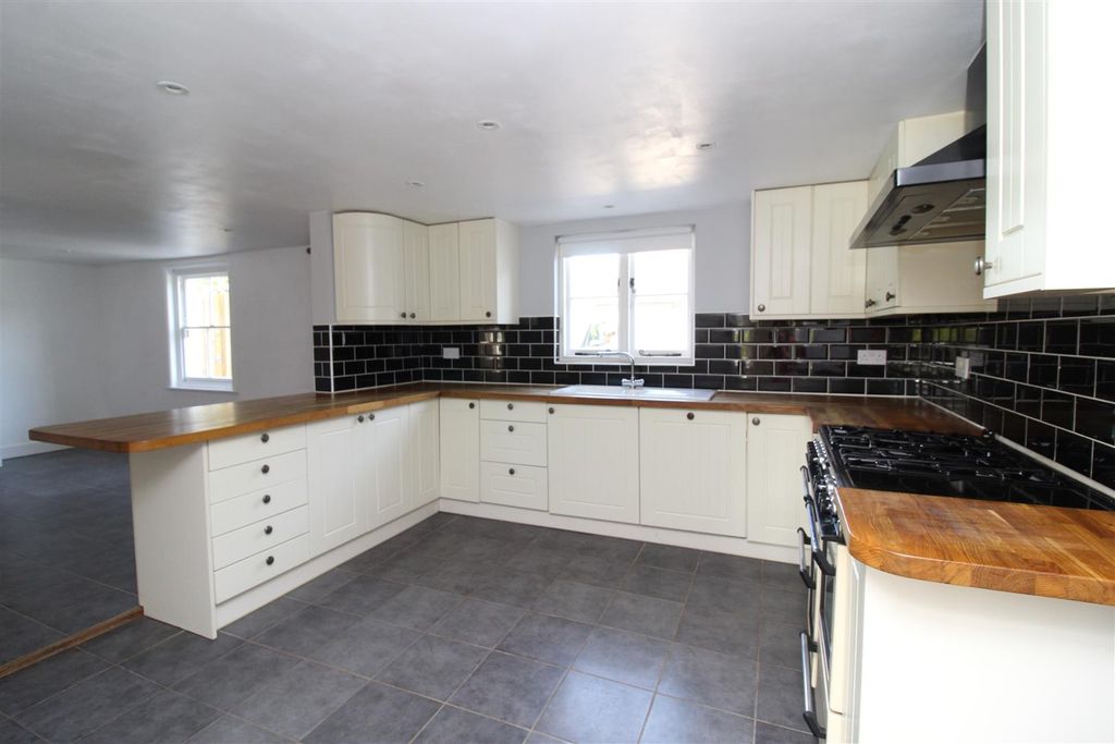 Property photo 3 of 24 Img_2422.Jpg