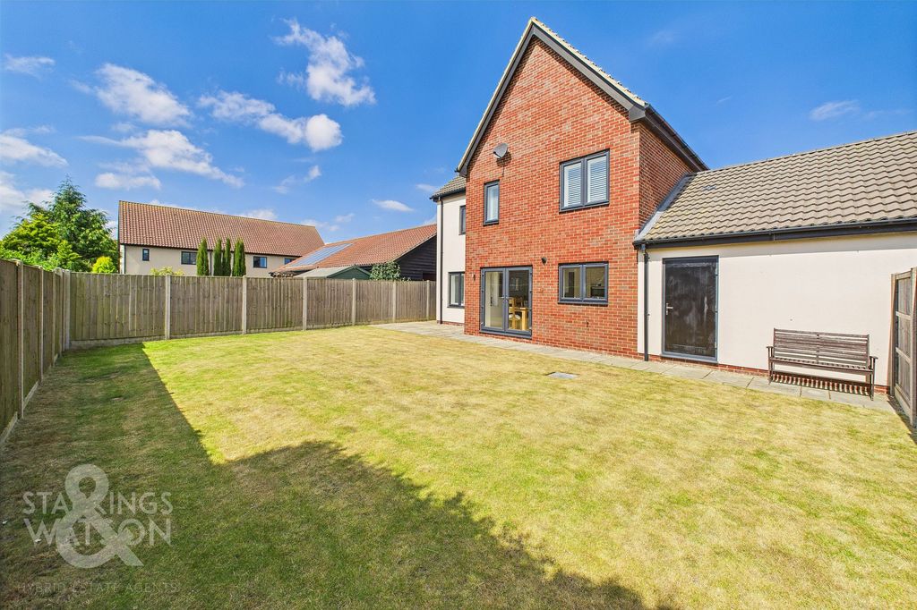 Property photo 3 of 21