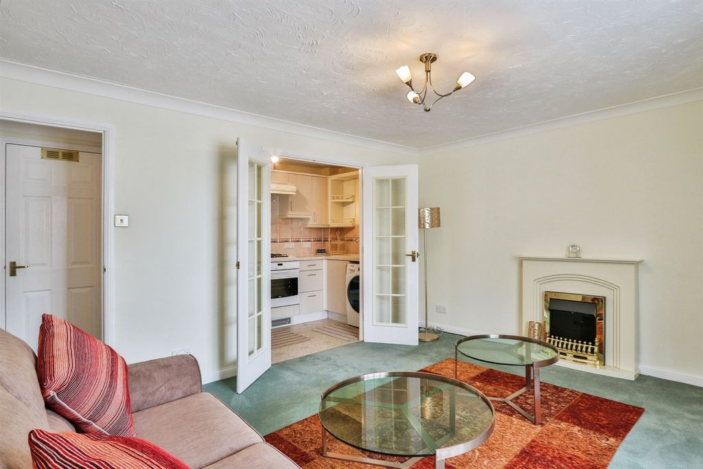Property photo 3 of 15