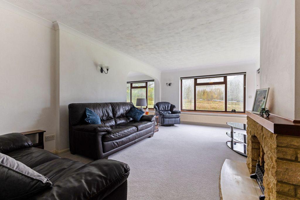 Property photo 3 of 10 3