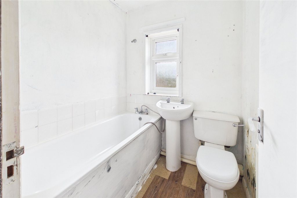 Additional image 10 of 2 bed terraced house for saleMoores Place, Hungerford, Berkshire RG17