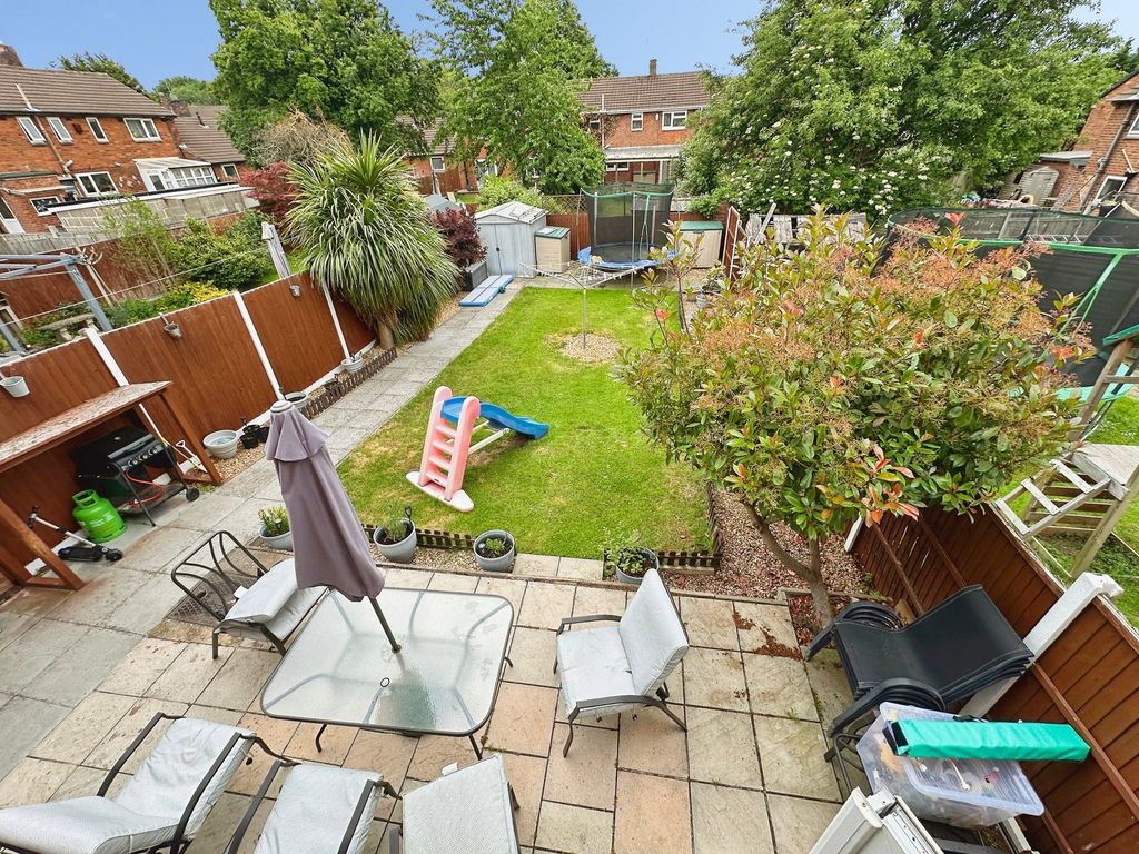 Property photo 2 of 11